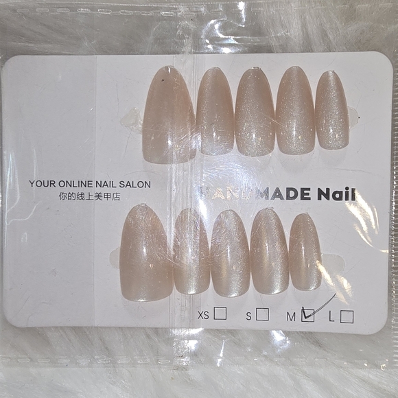 Handmade Shimmer Catseye Press-On Nails - Picture 2 of 3